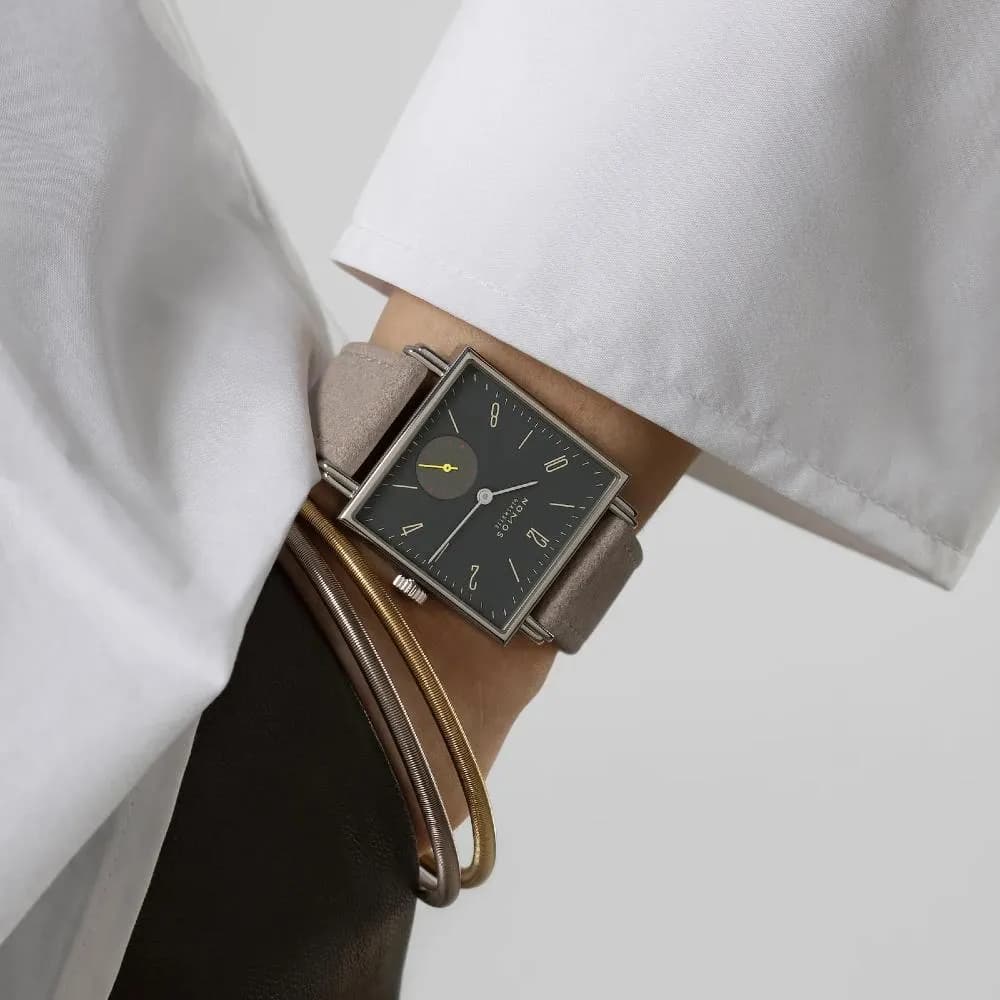 Nomos Tetra Basalt
