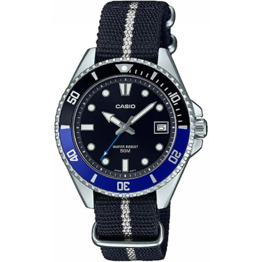 Casio Collection — boîtier argenté
