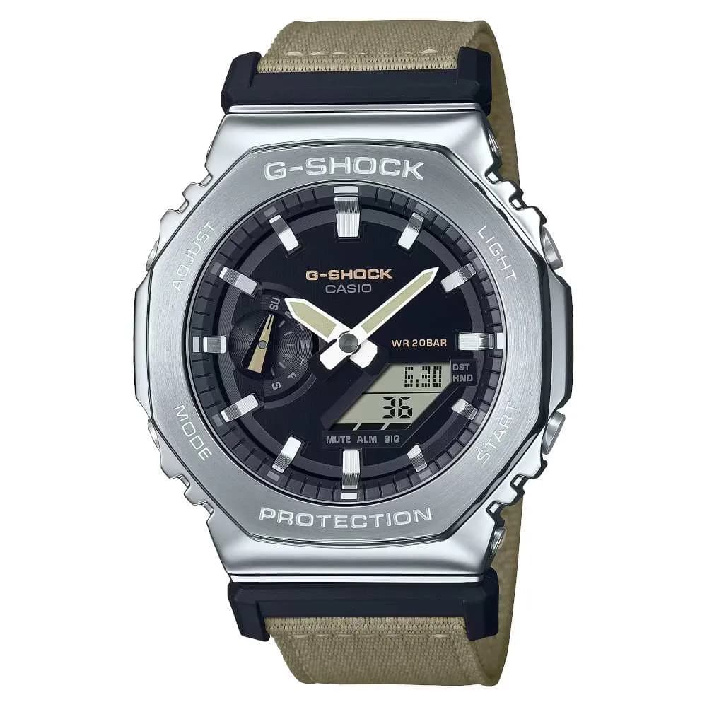 Casio G-Shock GM-2100 — boîtier argenté
