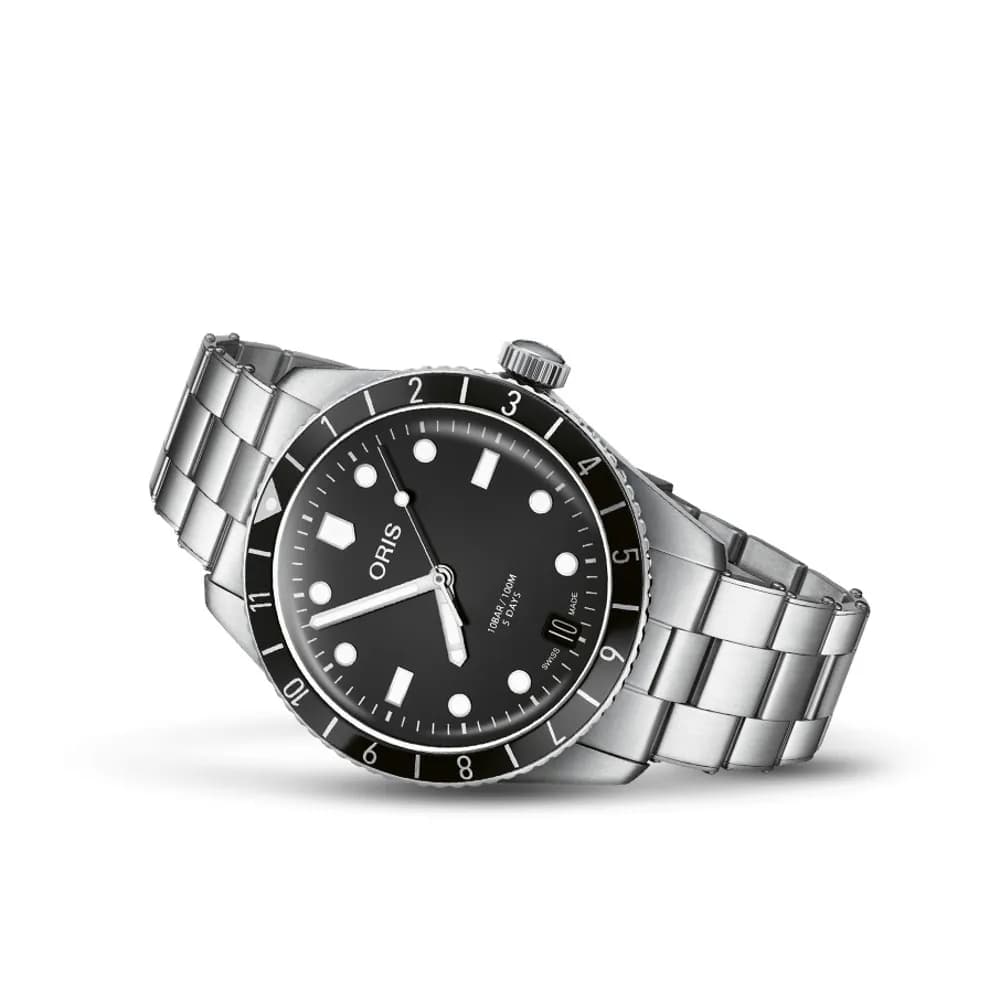 Oris Divers Sixty-Five 12H Calibre 400