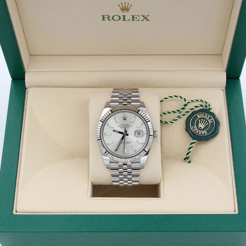 Rolex Datejust 41 — cadran argenté