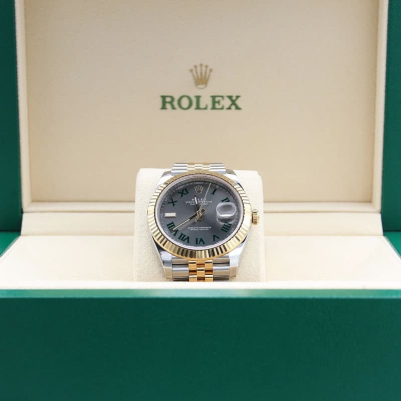 Rolex Datejust 41 — bracelet doré