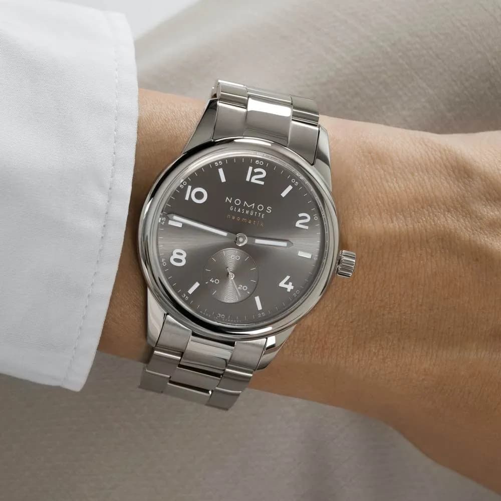 Nomos Club Sport Neomatik 39 Smoke