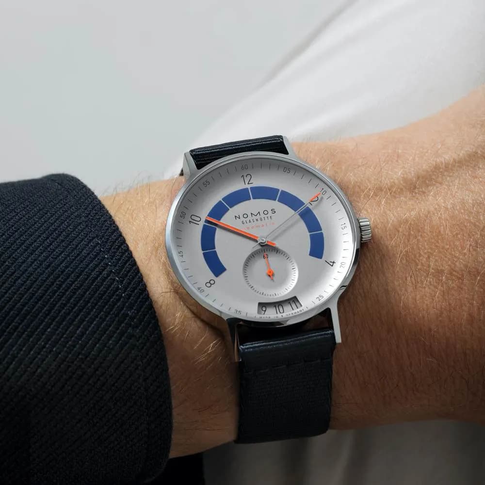 Nomos Autobahn neomatik 41 date gris sportif