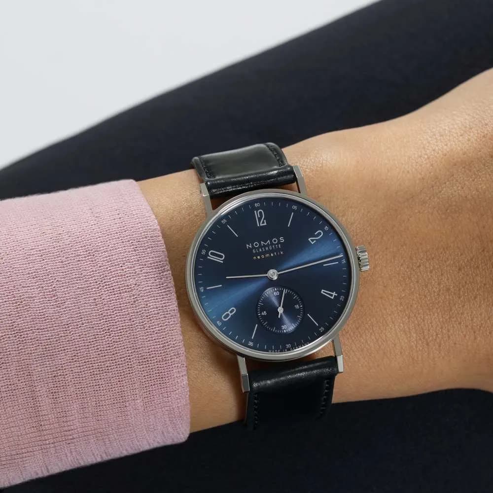 Nomos Tangente neomatik or bleu