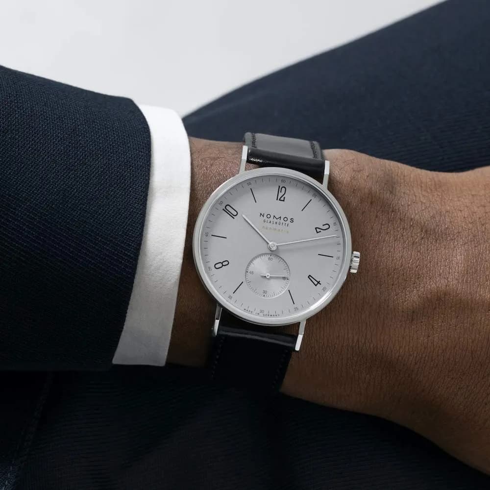 Nomos Tangente Neomatik 39 Gris Platine