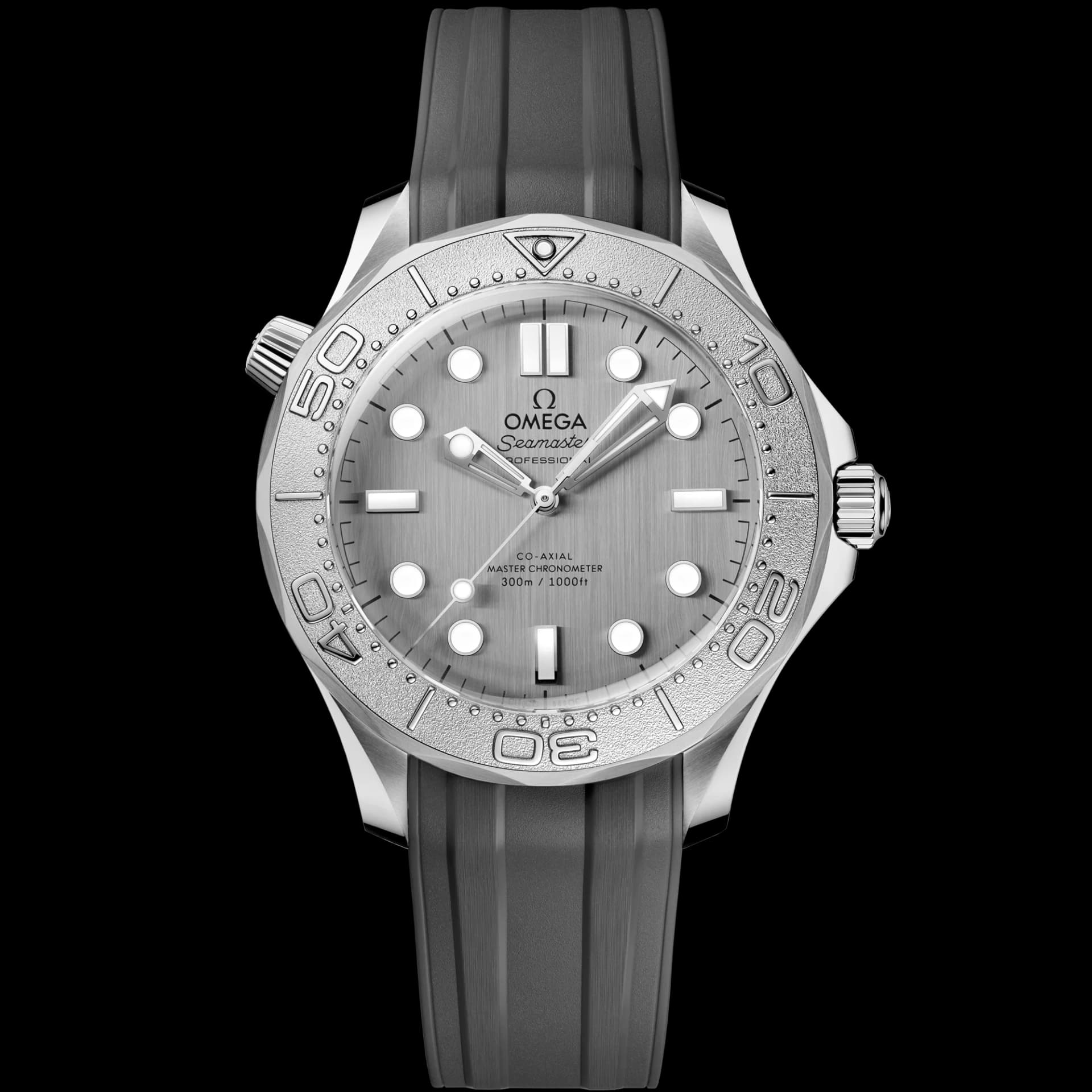 Omega Seamaster 42 mm, acier sur bracelet caoutchouc