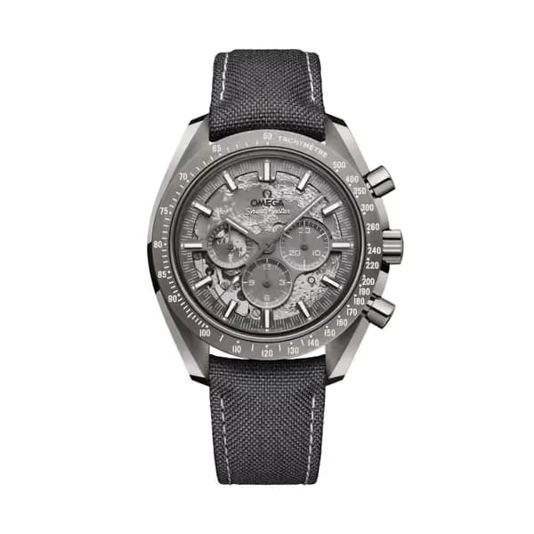 Omega Speedmaster 44,25 mm, céramique grise sur bracelet en nylon