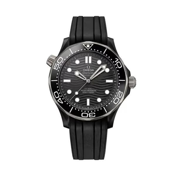Omega Seamaster 43,5 mm, céramique noire sur bracelet caoutchouc