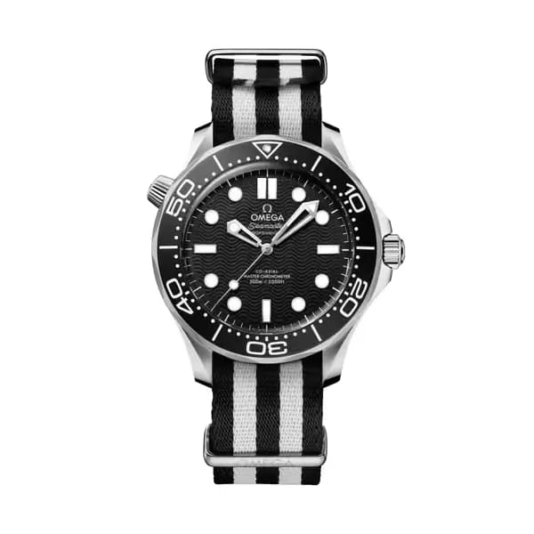 Omega Seamaster 42 mm, acier sur bracelet NATO
