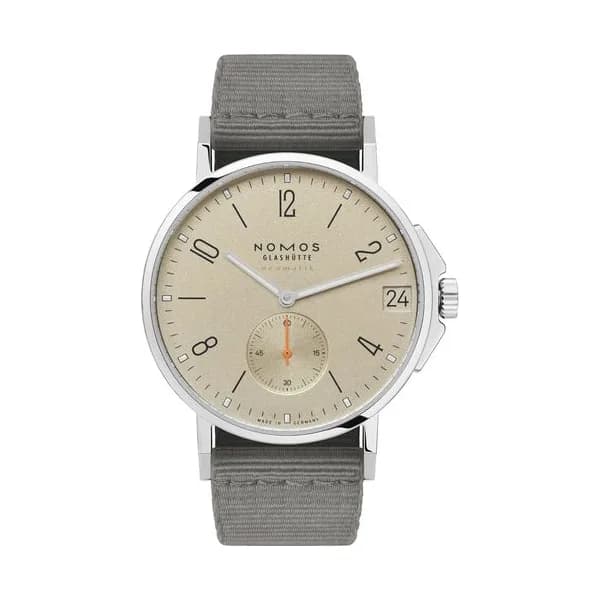Nomos Montre Nomos Ahoi Neomatik Date Sable automatique fond acier cadran sable bracelet tissu gris 38,5 mm