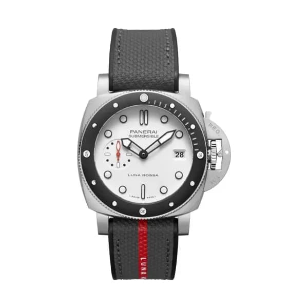 Panerai Submersible Luna Rossa