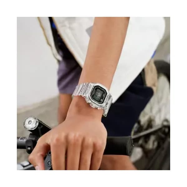 Casio DW-5040RX-7