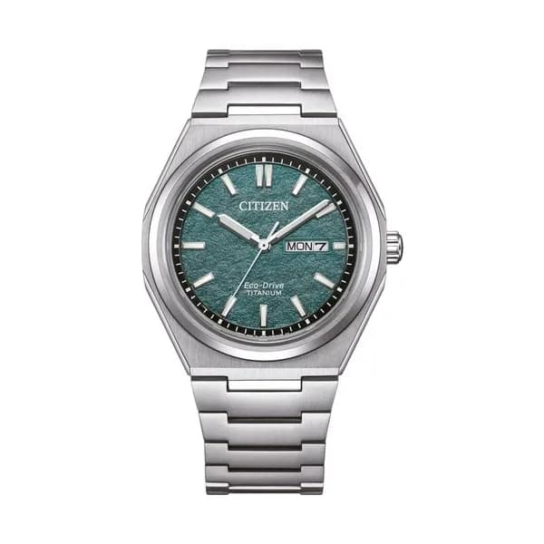 Citizen Montre Citizen Super Titanium Day-Date Eco-Drive cadran vert bracelet titane 39,5 mm