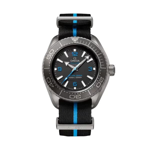 Omega Seamaster 45,5 mm, titane sur bracelet NATO