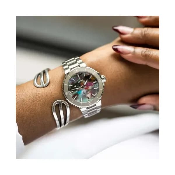 Oris Aquis Date