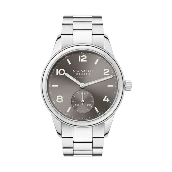 Nomos Montre Nomos Club Sport Neomatik Smoke automatique fond acier cadran gris bracelet acier 39,5 mm