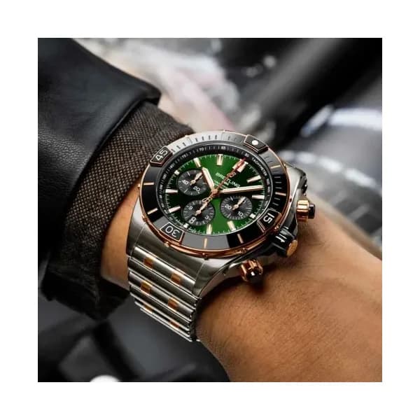 Breitling Super Chronomat B01 44