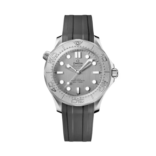 Omega Seamaster 42 mm, acier sur bracelet caoutchouc