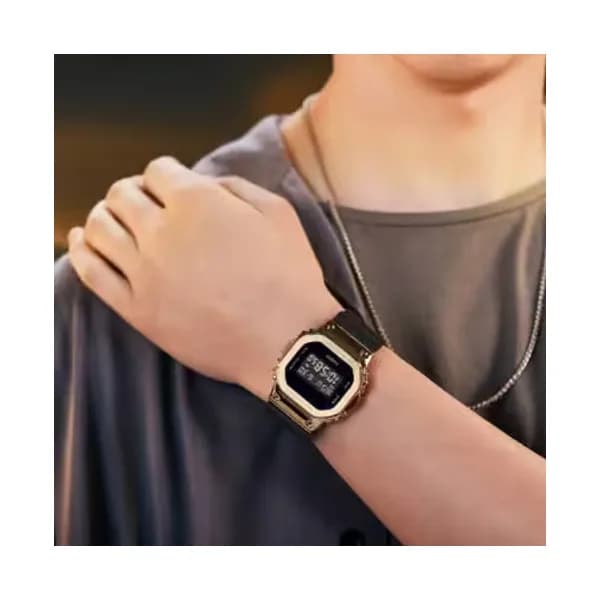 Casio GM-5600G-9