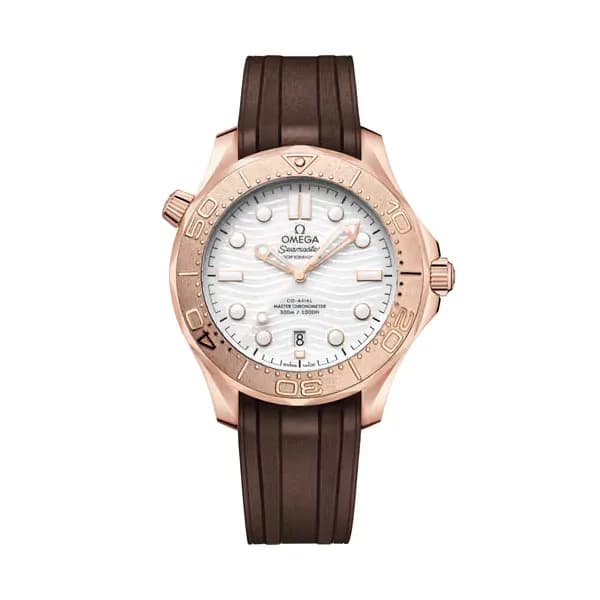 Omega Seamaster 42 mm, or Sedna™ sur bracelet caoutchouc