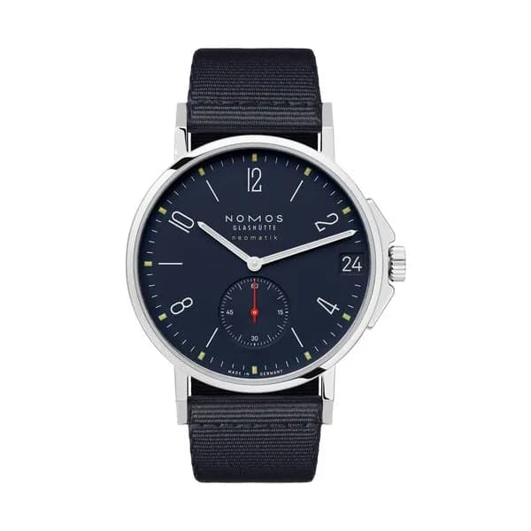 Nomos Montre Nomos Ahoi Neomatik Date Atlantique automatique fond acier cadran bleu bracelet tissu bleu noir 38,5 mm