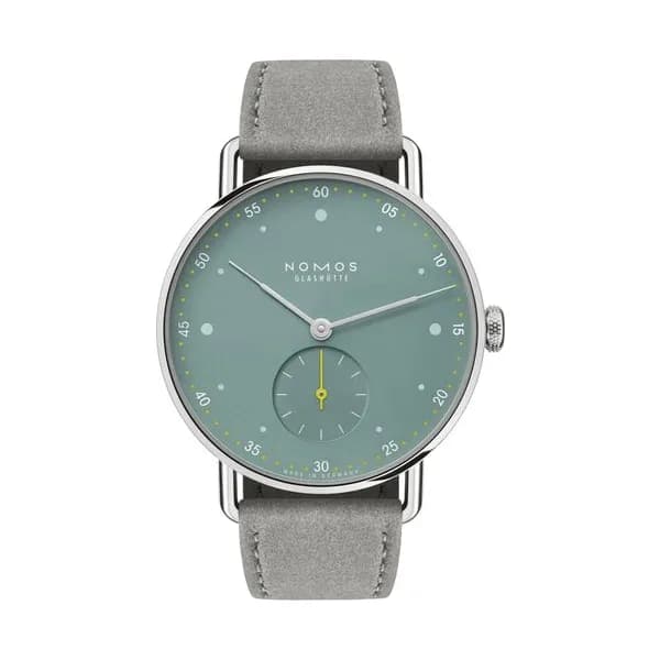 Nomos Montre Nomos Metro Sage mécanique fond acier cadran vert bracelet cuir gris 33 mm