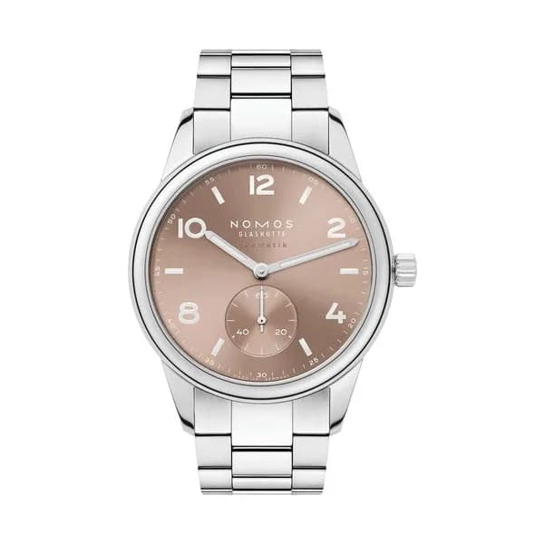 Nomos Montre Nomos Club Sport Neomatik Ember automatique fond acier cadran beige doré bracelet acier 39,5 mm