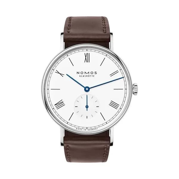 Nomos Montre NOMOS Ludwig 38 mécanique cadran blanc émail fond saphir bracelet cuir brun 37,5 mm