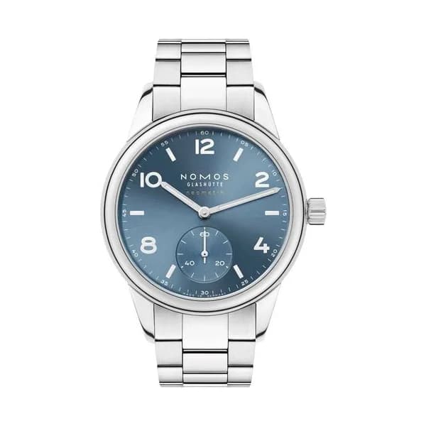 Nomos Montre NOMOS Club Sport Neomatik Polar automatique fond acier cadran bleu polar bracelet acier 37 mm