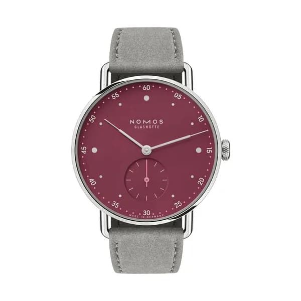 Nomos Montre Nomos Metro Muted Red mécanique fond acier cadran rouge bracelet cuir gris 33 mm