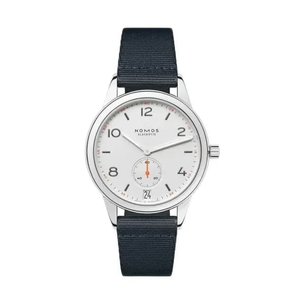 Nomos Club automatique date