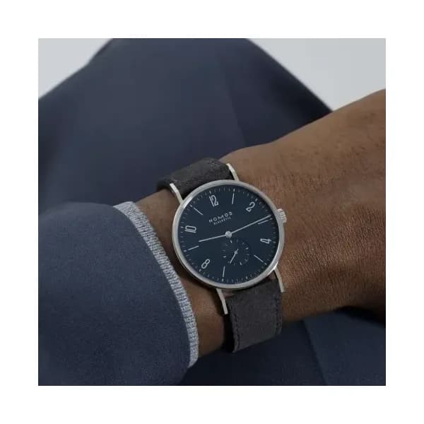 Nomos Tangente 38 bleu nuit