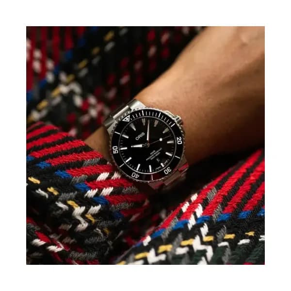 Oris Aquis Date