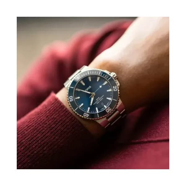 Oris Aquis Date