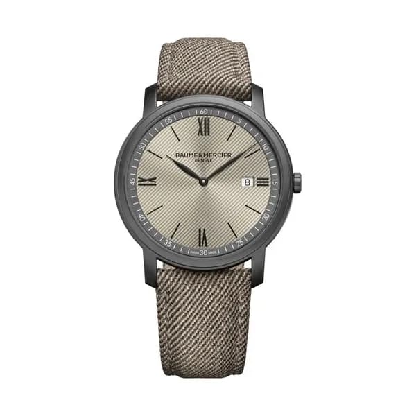 Baume & Mercier Montre Baume et Mercier Classima quartz cadran sable bracelet tissu beige 42 mm